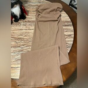 Thick long brown skirt with scrunches on the side